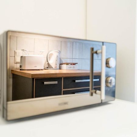 Appartamento Cozy Modern Nest In The Heart Of Vienna With Netflix Esterno foto