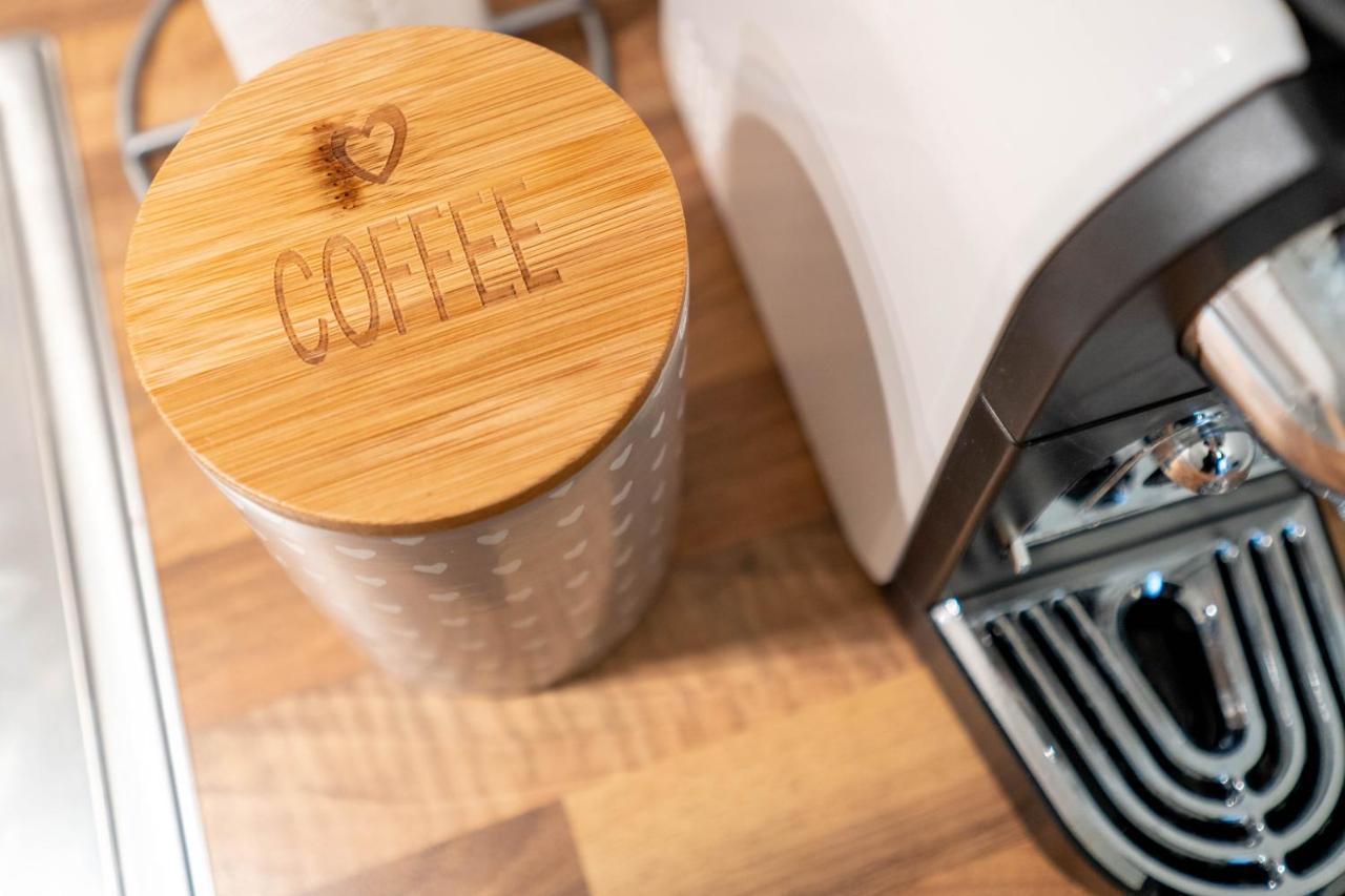 Appartamento Cozy Modern Nest In The Heart Of Vienna With Netflix Esterno foto