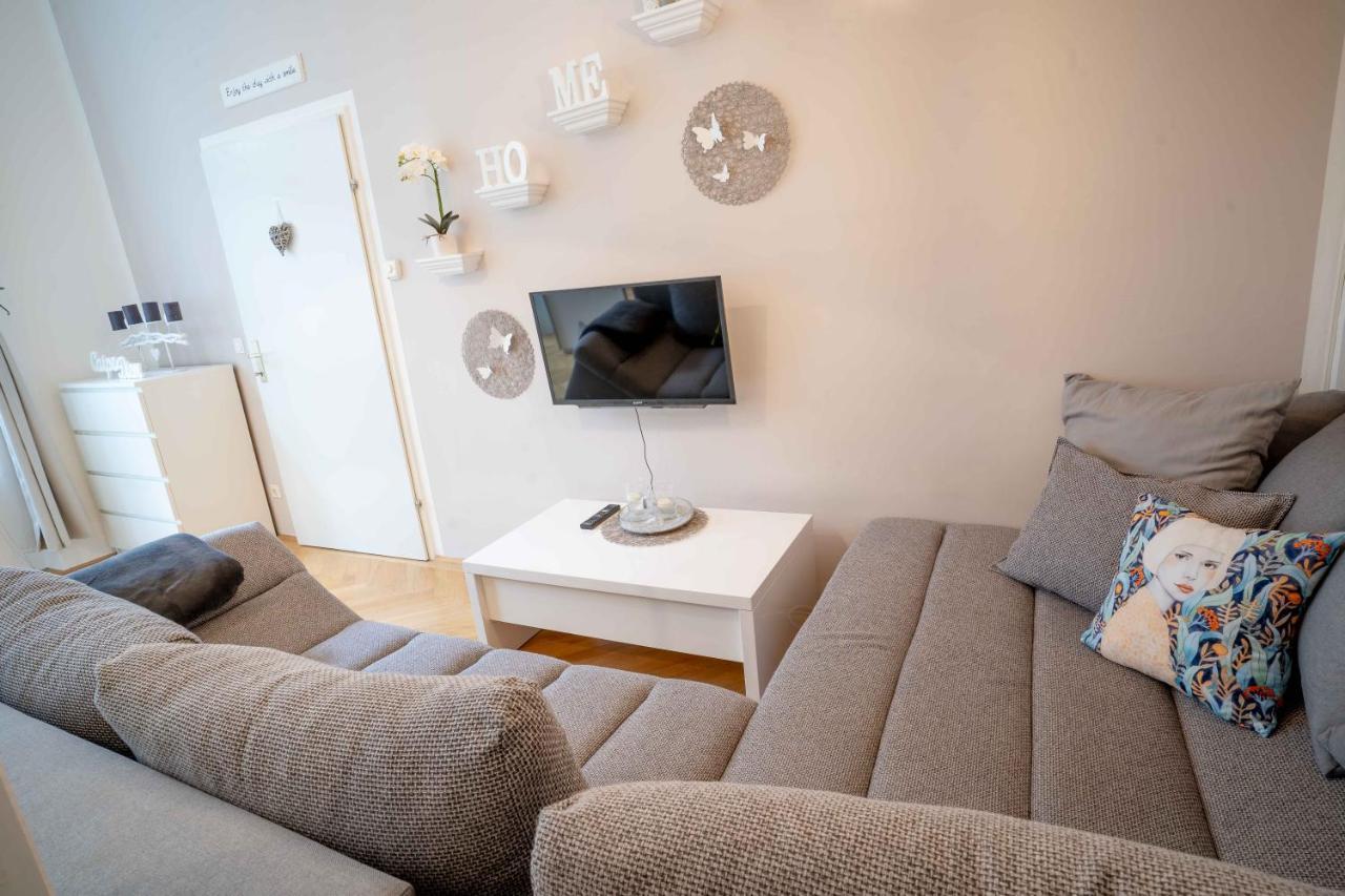 Appartamento Cozy Modern Nest In The Heart Of Vienna With Netflix Esterno foto